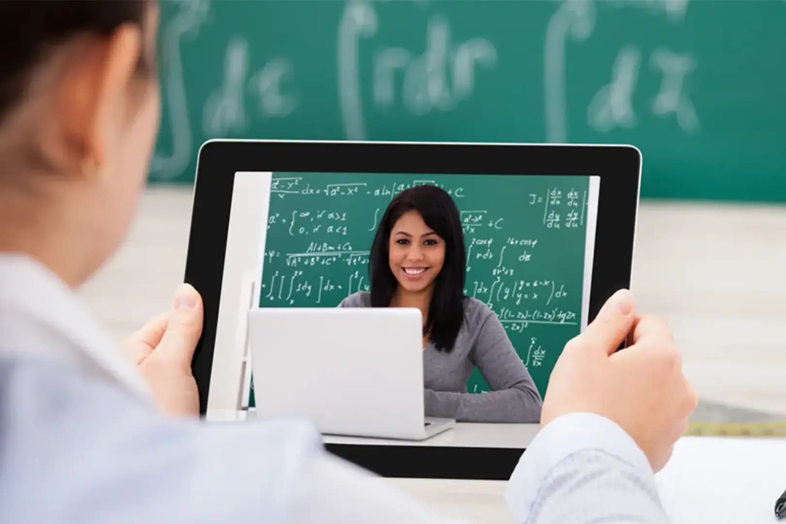 Pós-Graduação EAD em TUTORIA EM EDUCAÇÃO A DISTÂNCIA