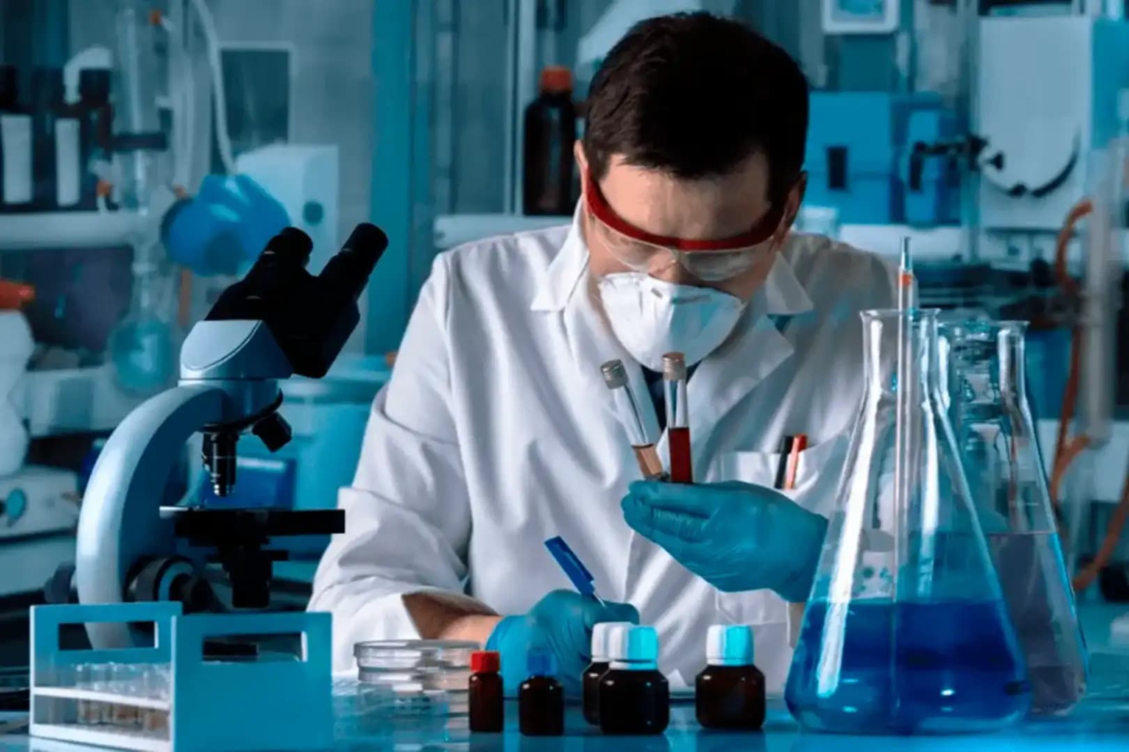 Pós-Graduação EAD em ANÁLISES CLÍNICAS E TOXICOLÓGICAS