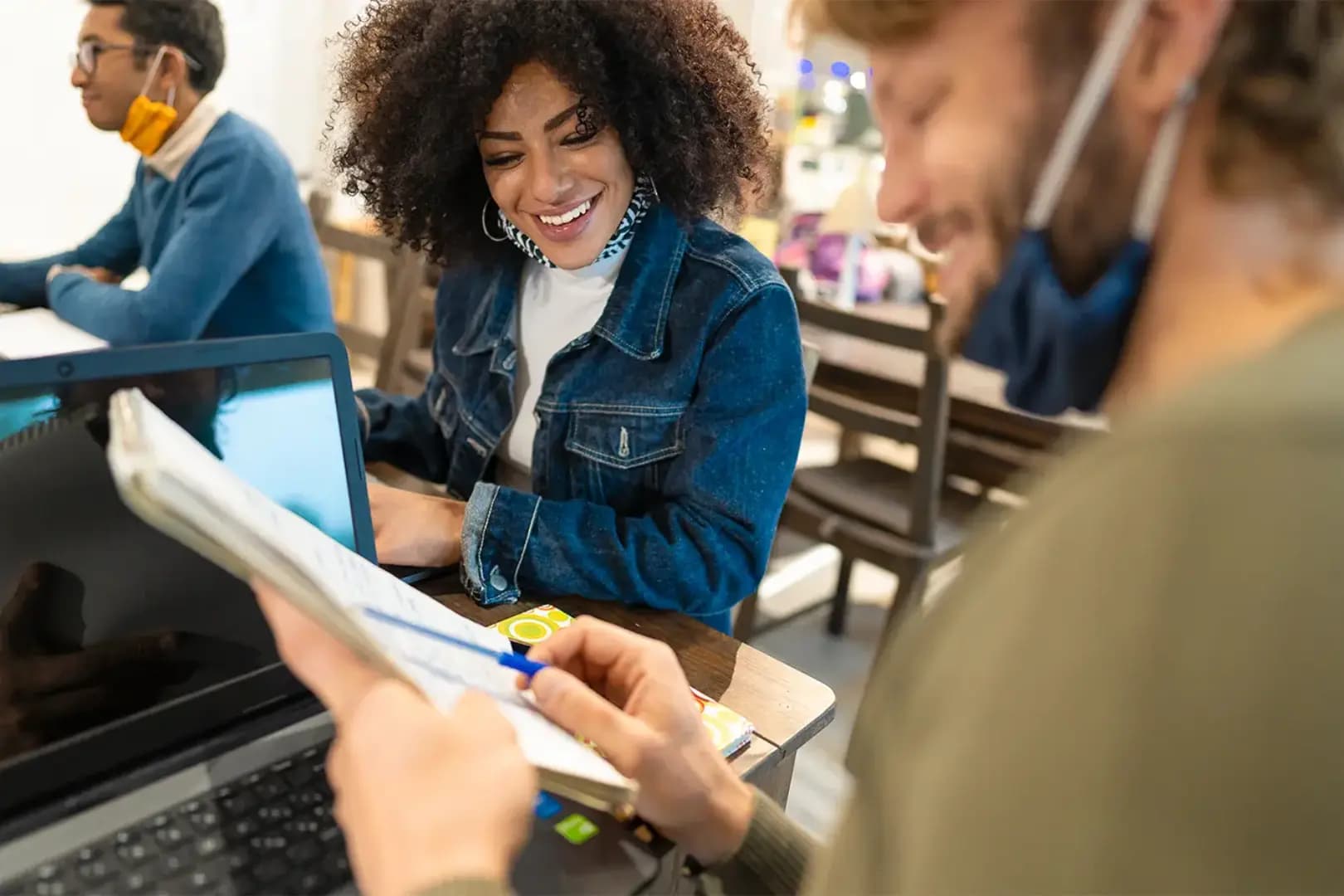 Pós-Graduação EAD em LINGUÍSTICA APLICADA NA EDUCAÇÃO